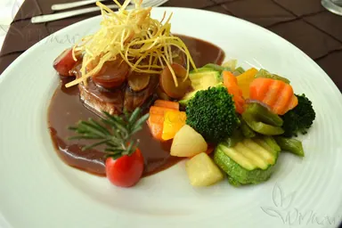 Platillo servido para banquete de evento