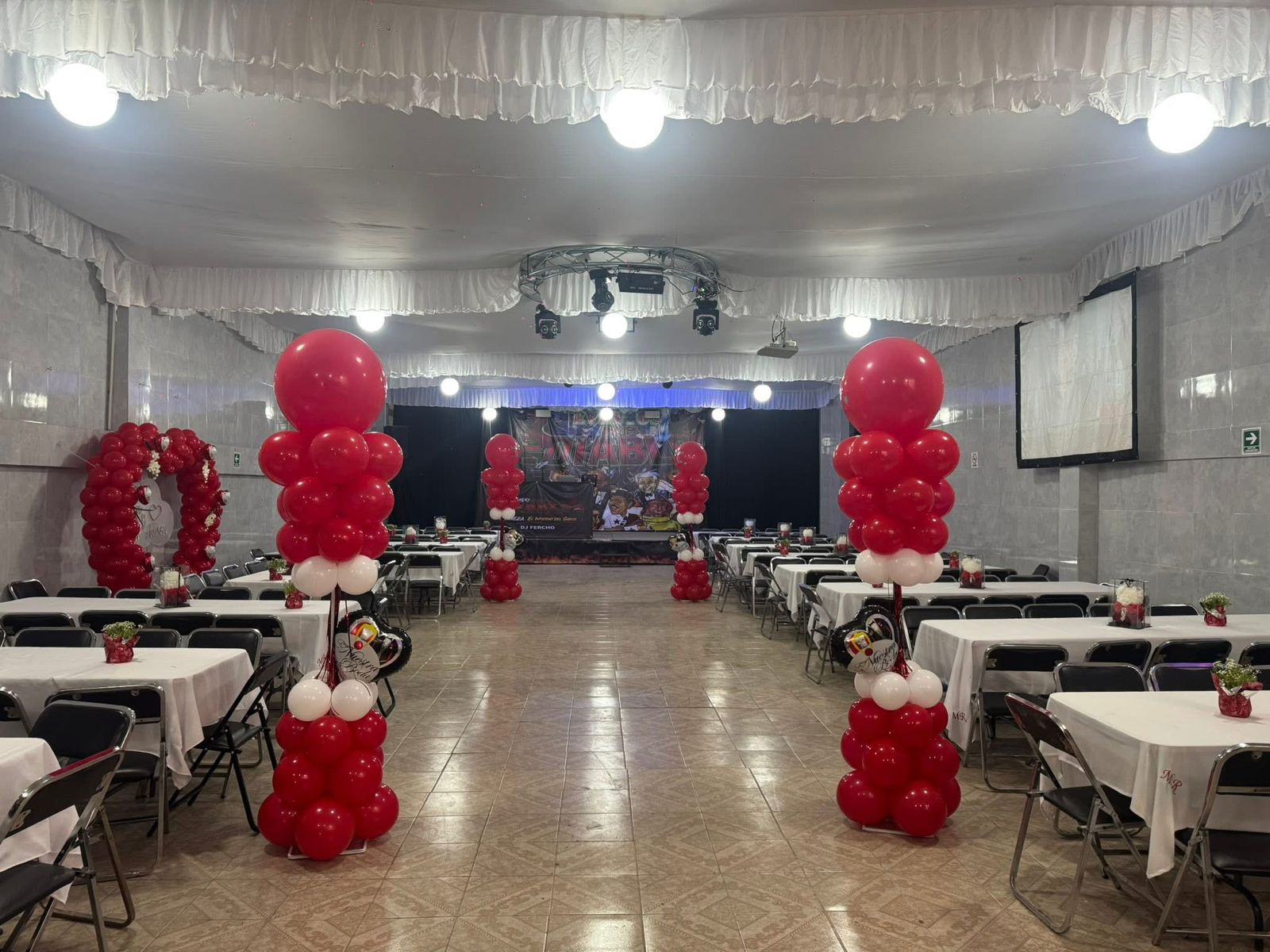 Montaje real de boda para visitar un salón para bodas CDMX antes de apartar fecha